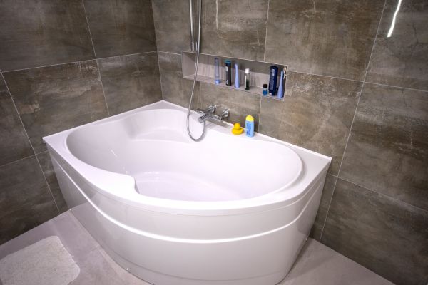 Large Bathtub Installation in Lawrenceburg